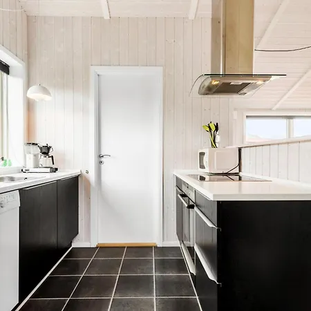 Amazing In With House Sea View * Rønde