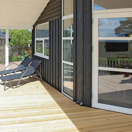 Amazing In With House Sea View * Rønde